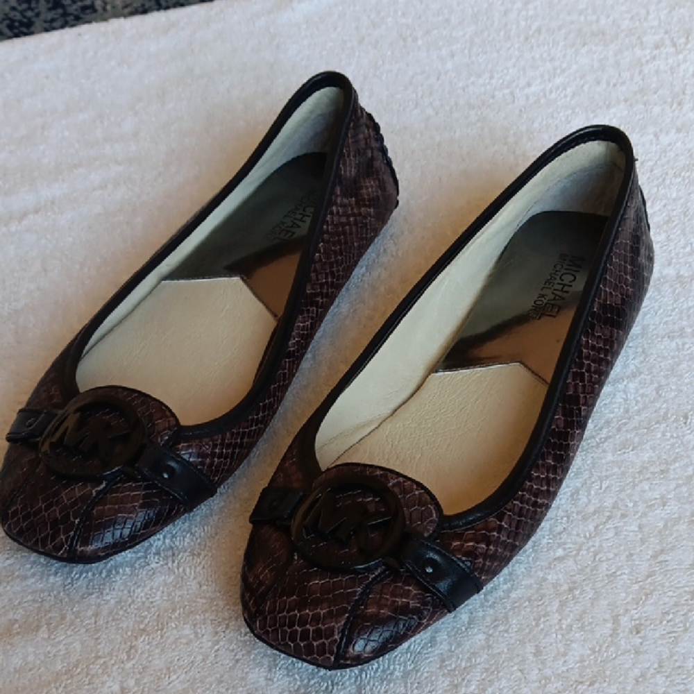 NWOT Michael Kors Leather Loafers